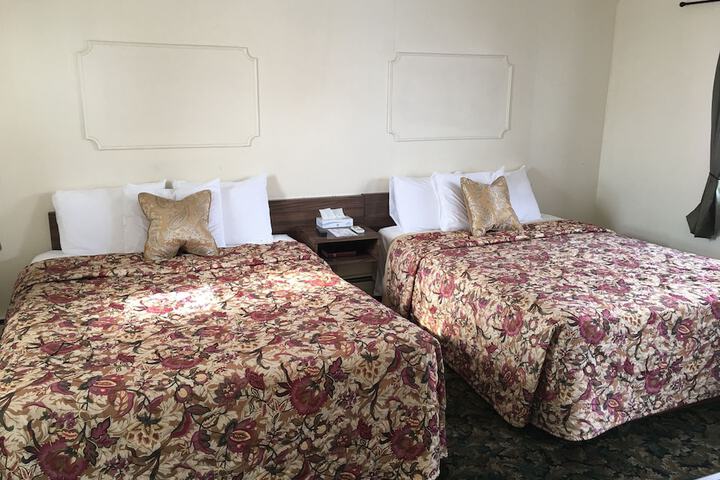 Room 6 of 30
