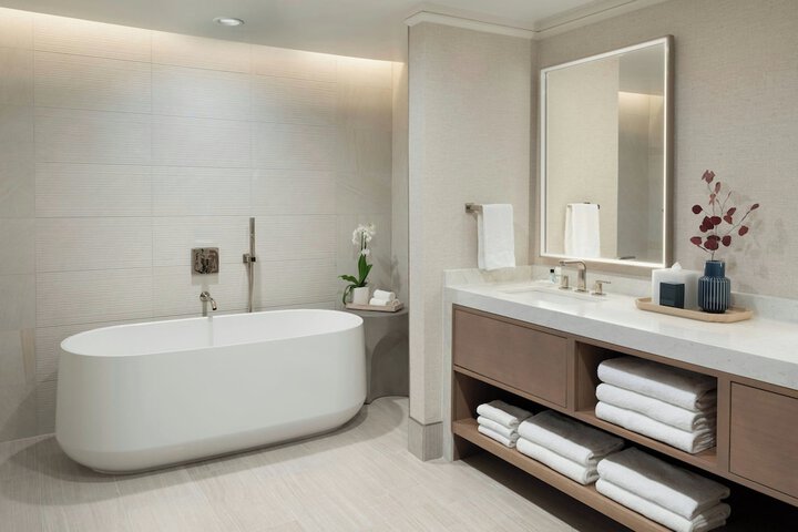 Fort Lauderdale Marriott Harbor Beach Resort & Spa