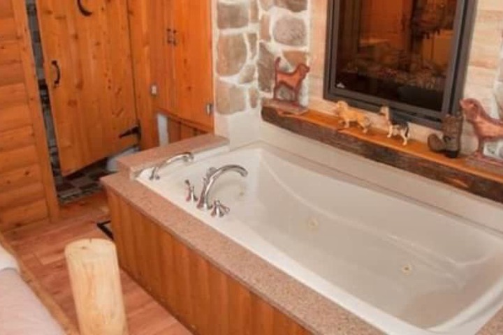 Hot Tub 35 of 37