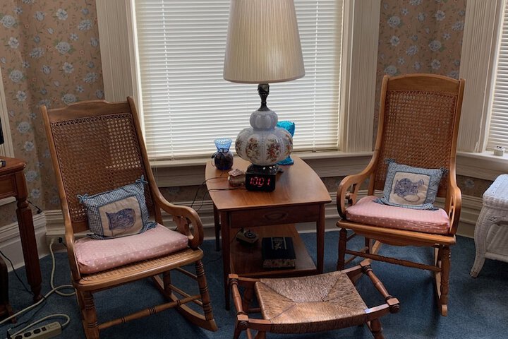 Room 33 of 64