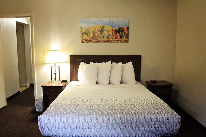 Room 73 of 100