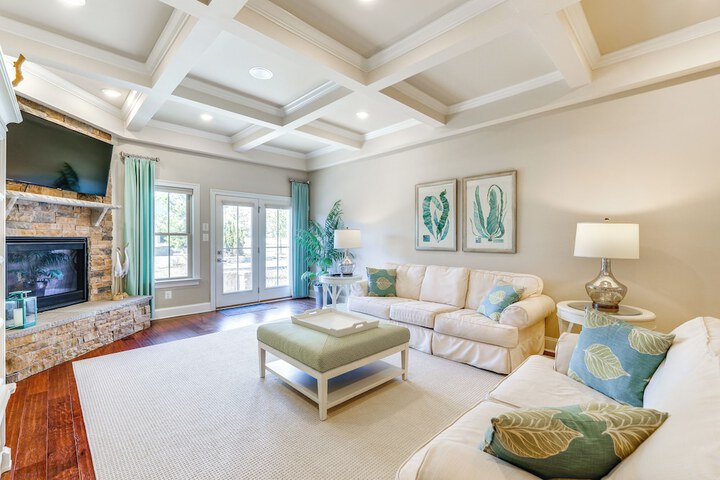 Swim Hike & Chill: Spacious Ocean View Townhome!