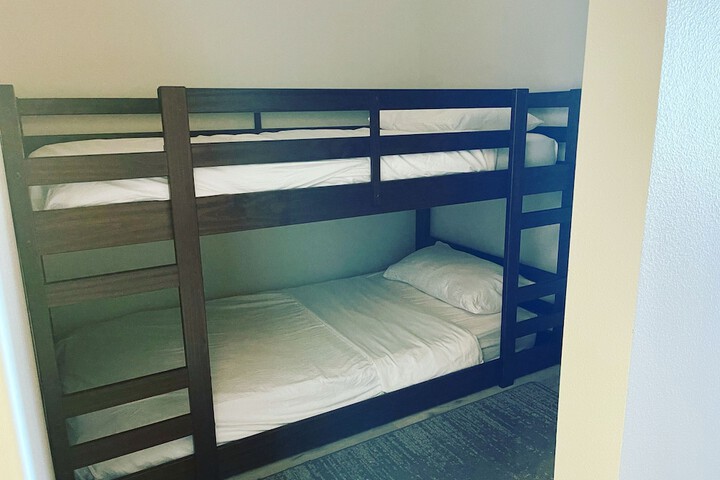 Room 26 of 34