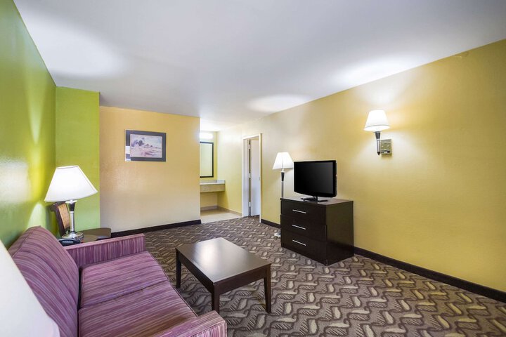 Room 21 of 58