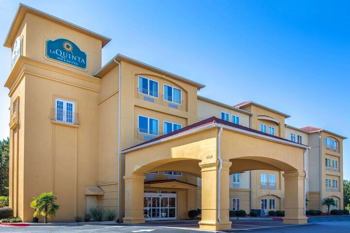 Hotel 3 of 81