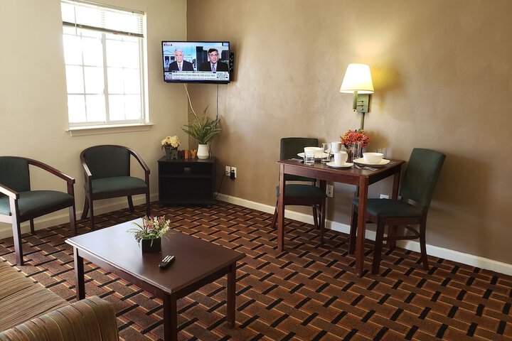 Room 21 of 49