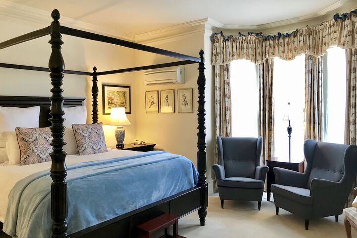 Tattingstone Inn