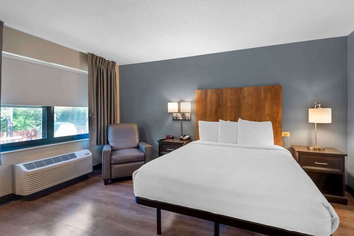 Room 18 of 29