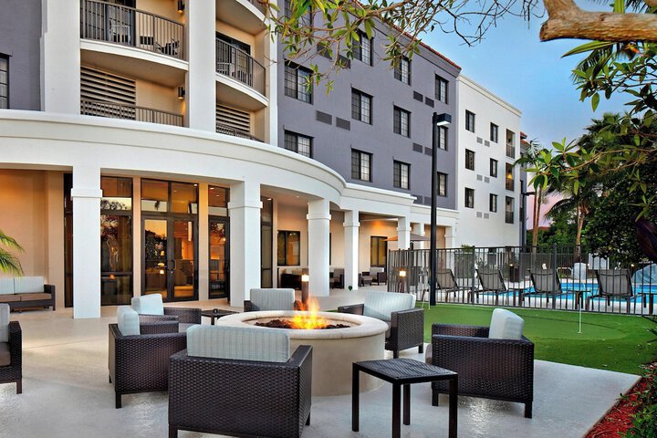Courtyard by Marriott Stuart