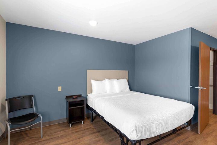 Room 16 of 19