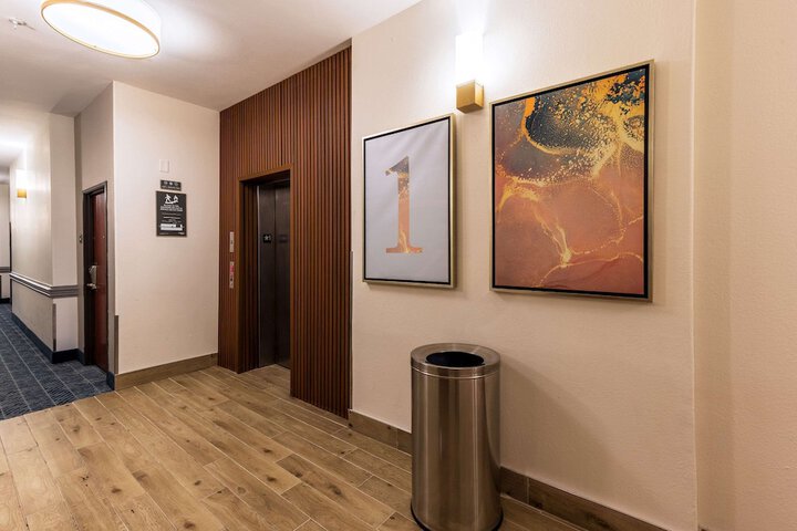 Hotel Interior 10 of 56