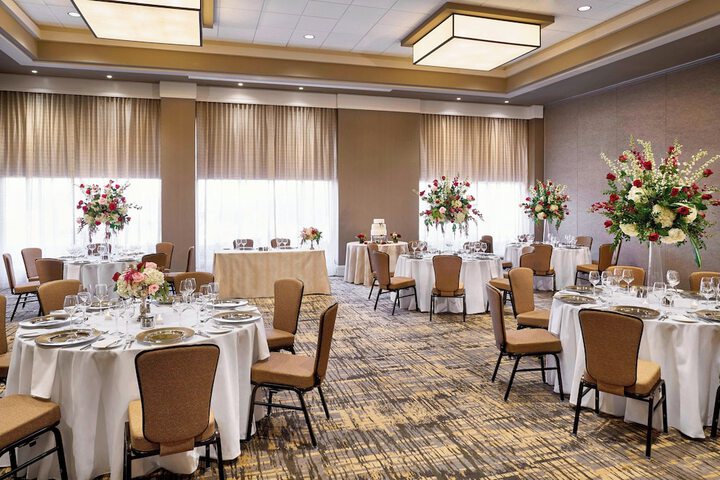 Ballroom/Hall 48 of 55