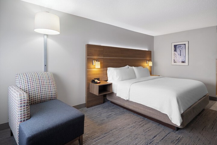 Holiday Inn Express Sheboygan-Kohler by IHG