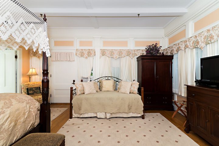 Room 16 of 88