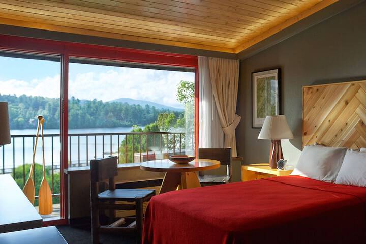 Lake House at High Peaks Resort