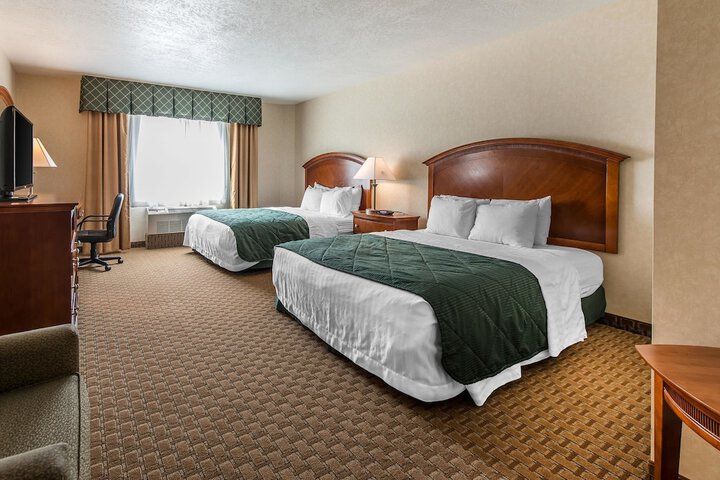 Room 32 of 47