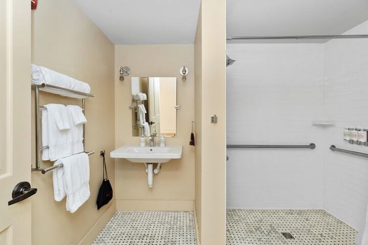 Room 38 of 53