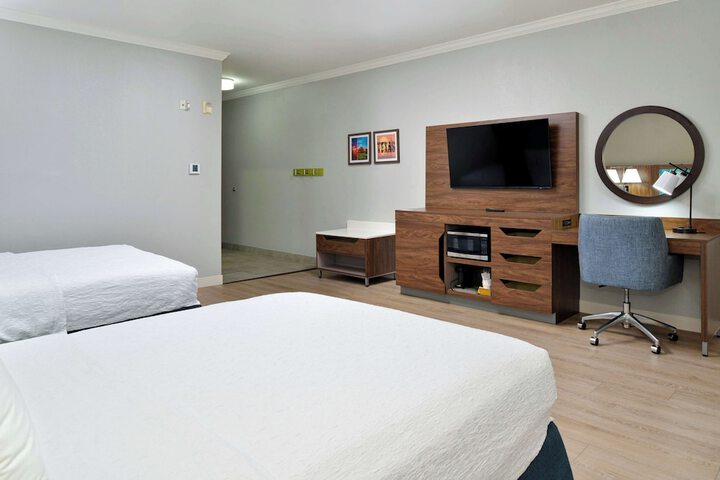 Hampton Inn & Suites Greenville