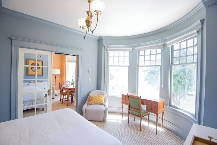 Nob Hill Inn