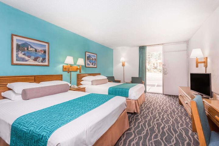 Room 14 of 14