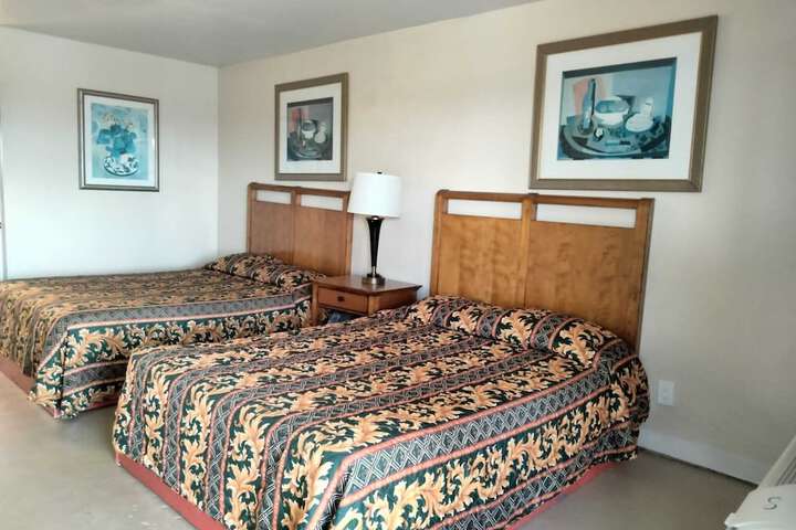 Room 7 of 8