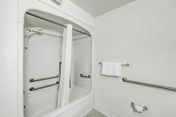 Room 19 of 31