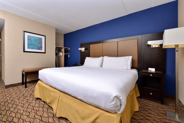 Room 15 of 34