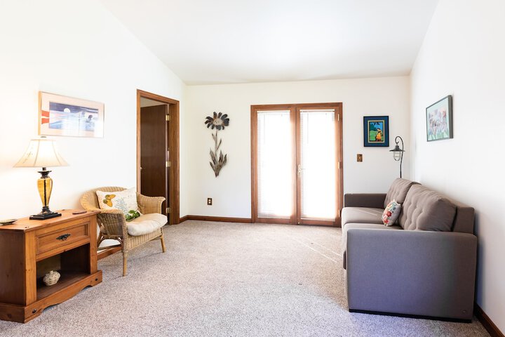 Room 9 of 48