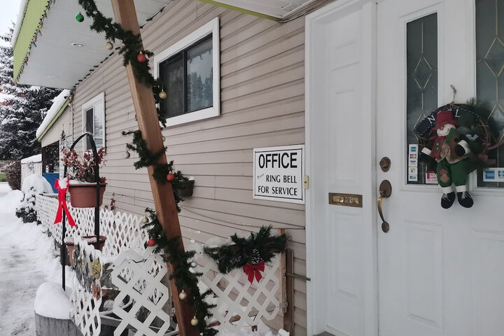 Cedars Motel