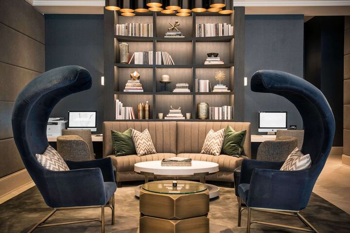 LondonHouse Chicago Curio Collection by Hilton