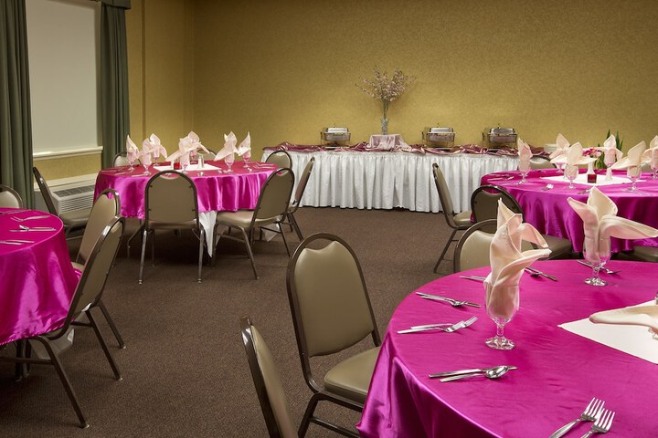Ballroom/Hall 60 of 71