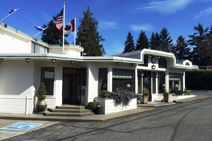 Flagship Inn
