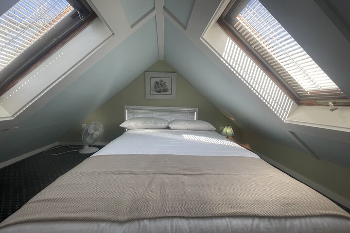 Room 35 of 68