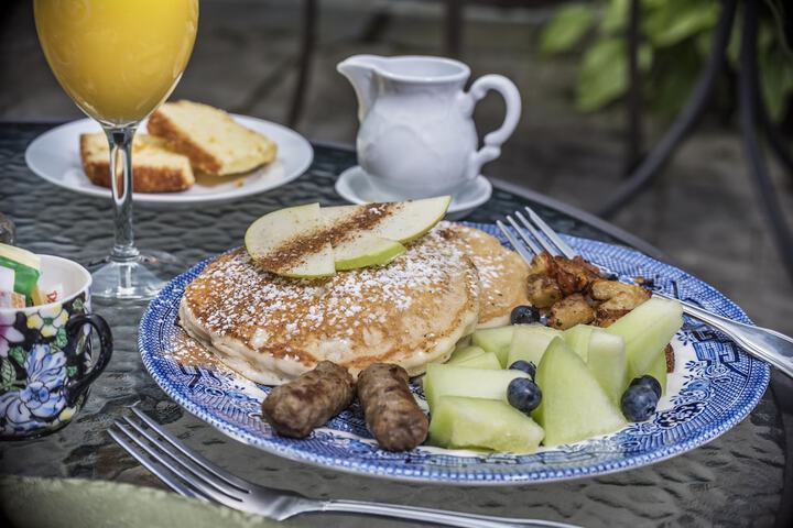 Breakfast/Coffee Service 19 of 27