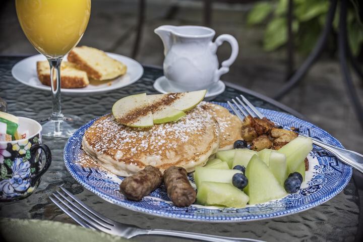 Breakfast/Coffee Service 18 of 27