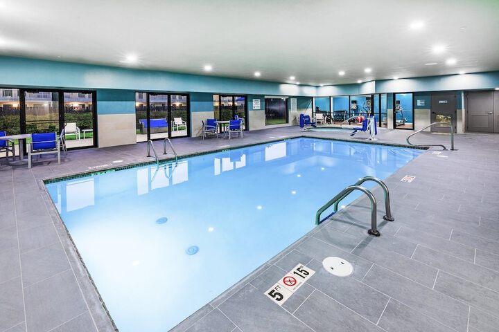 Holiday Inn Express & Suites Sulphur (Lake Charles) by IHG