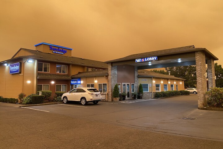 Travelodge Suites by Wyndham Newberg