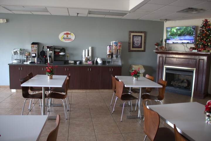 Breakfast/Coffee Service 21 of 23