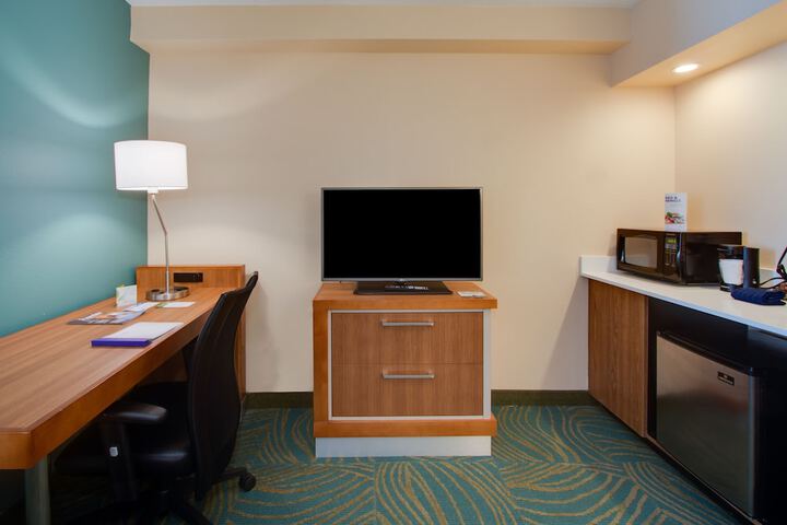 Room 17 of 42