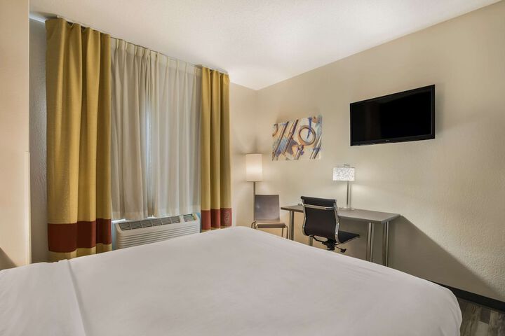 Room 18 of 31