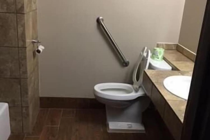 Room 5 of 19
