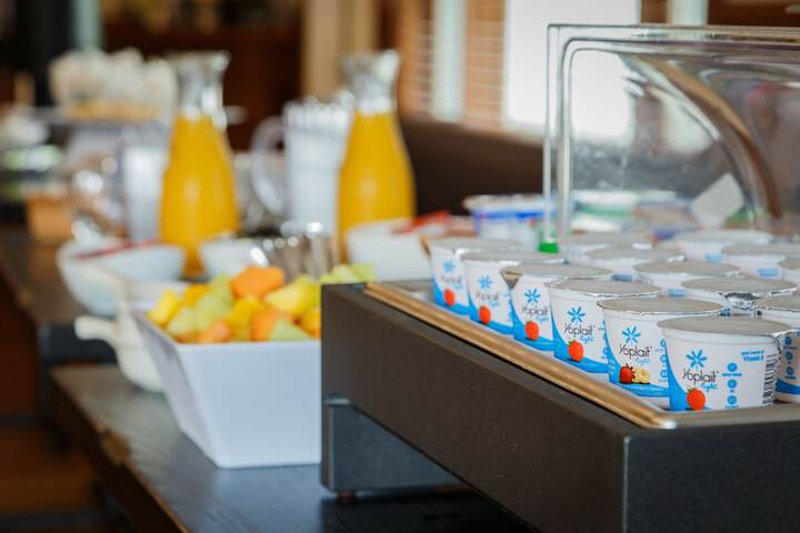 Breakfast/Coffee Service 31 of 38