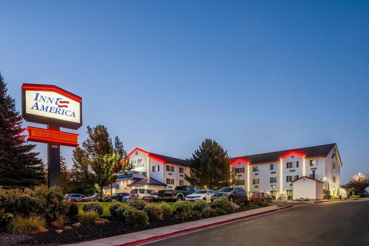 Hotel 2 of 52