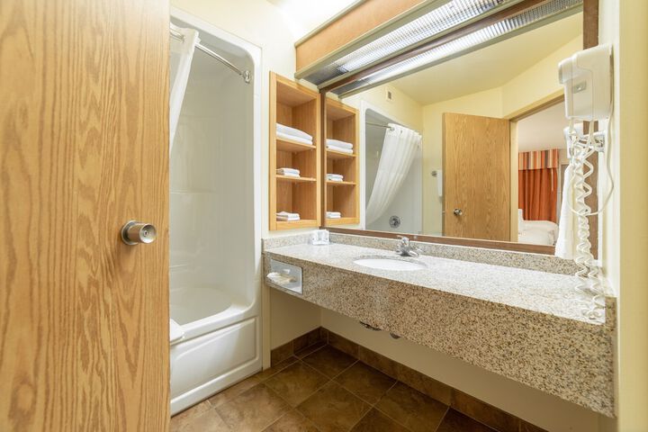 Room 40 of 67