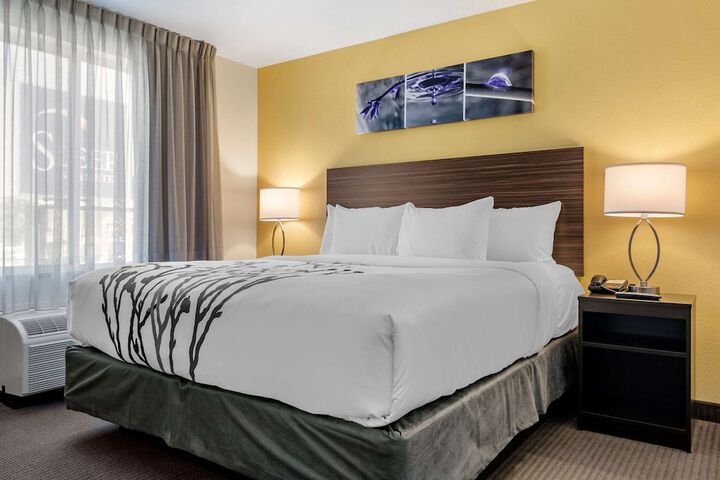 Room 21 of 36