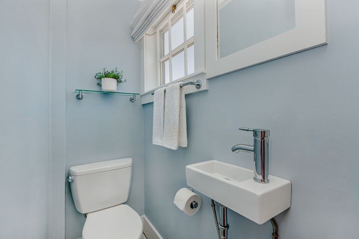 Room 8 of 26