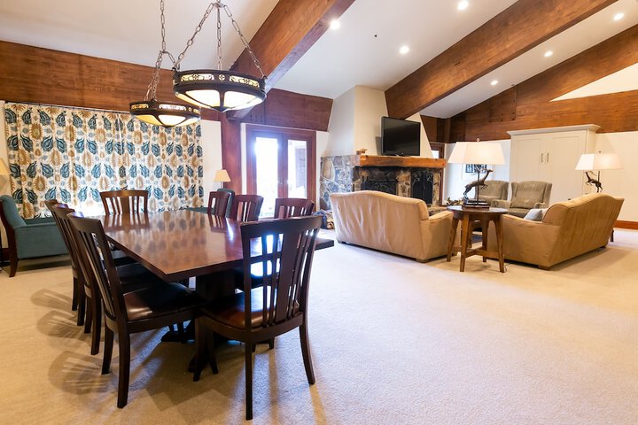 Stein Eriksen Lodge