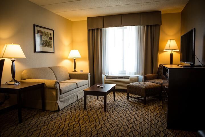 Room 10 of 34
