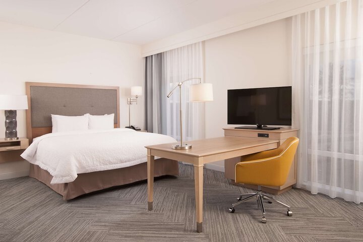 Room 33 of 51
