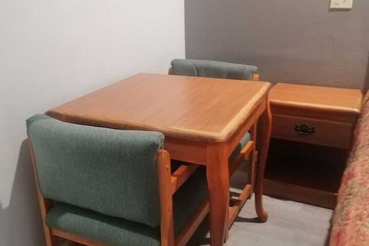 Room 6 of 22